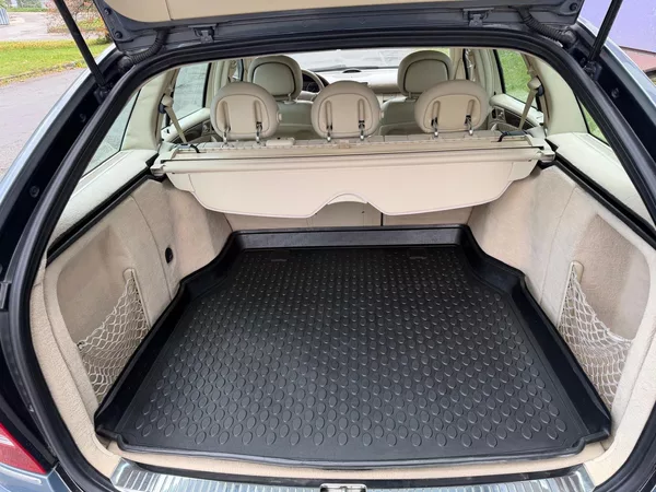 Mercedes-Benz Třídy C 320 3,0 CDi Elegance - foto 14