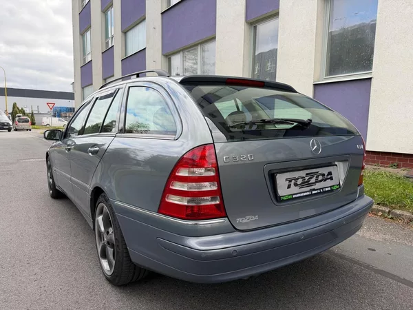 Mercedes-Benz Třídy C 320 3,0 CDi Elegance - foto 3