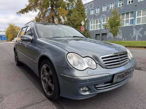 Mercedes-Benz Třídy C 320 3,0 CDi Elegance - foto 6