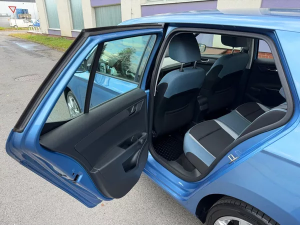 Škoda Fabia 1,2 TSi /66kW/servis.kn. - foto 11