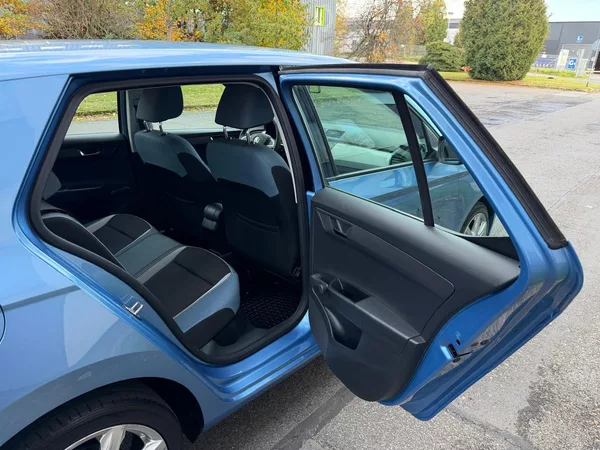 Škoda Fabia 1,2 TSi /66kW/servis.kn. - foto 15