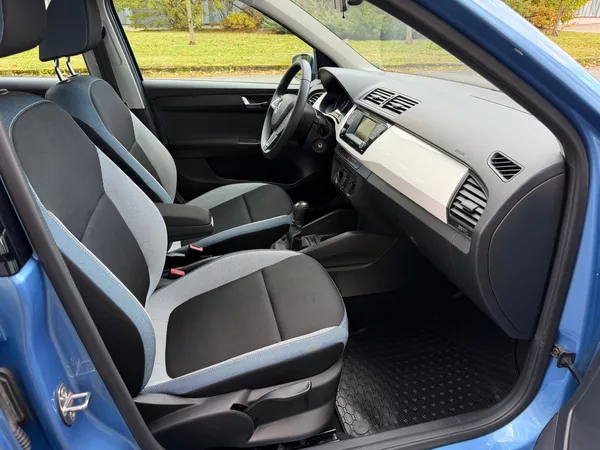 Škoda Fabia 1,2 TSi /66kW/servis.kn. - foto 18