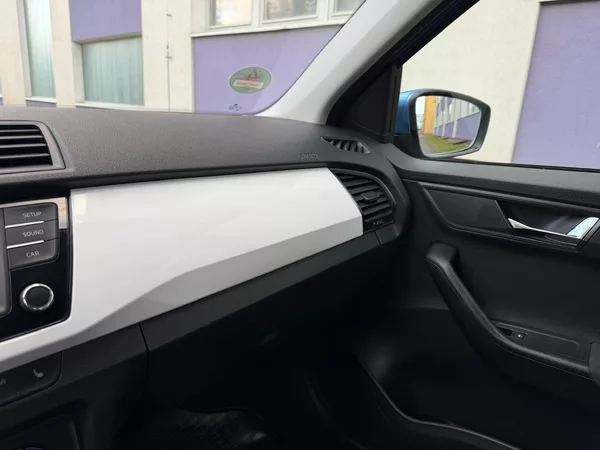 Škoda Fabia 1,2 TSi /66kW/servis.kn. - foto 22