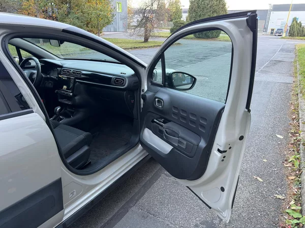 Citroën C3 1,2 PureTech automat /1.maj. / - foto 13