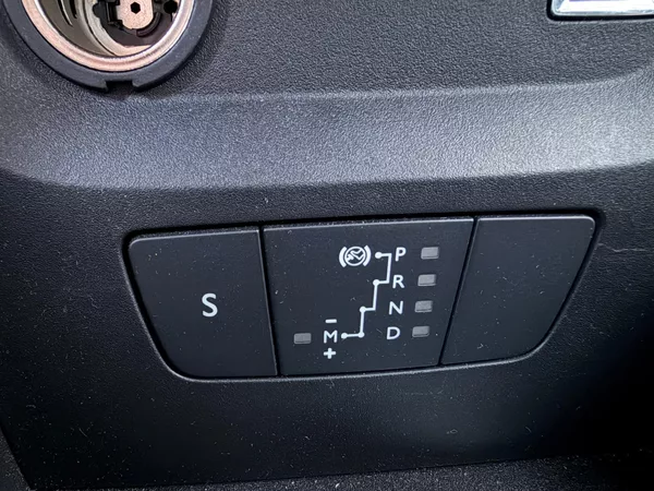 Citroën C3 1,2 PureTech automat /1.maj. / - foto 18