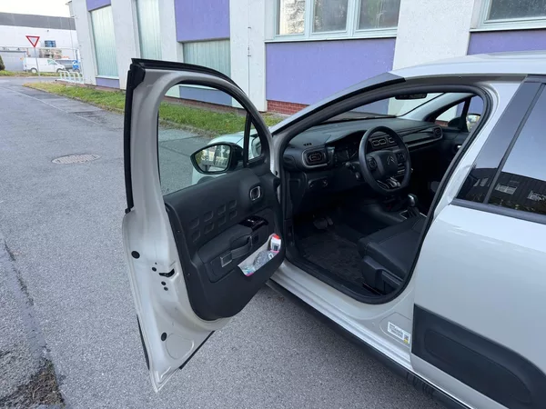 Citroën C3 1,2 PureTech automat /1.maj. / - foto 8