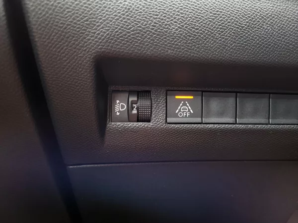 Peugeot 2008 ALLURE 1.2 PureTech 130k EAT8 - foto 20