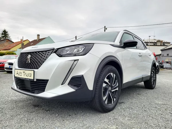 Peugeot 2008 ALLURE 1.2 PureTech 130k EAT8 - foto 30