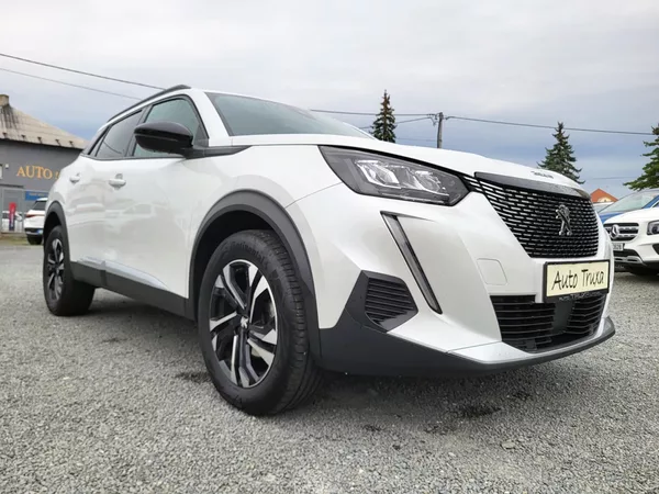 Peugeot 2008 ALLURE 1.2 PureTech 130k EAT8 - foto 31
