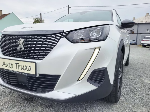 Peugeot 2008 ALLURE 1.2 PureTech 130k EAT8 - foto 34