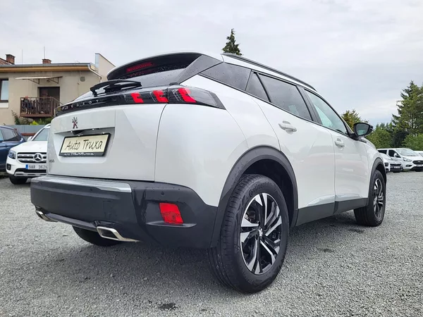 Peugeot 2008 ALLURE 1.2 PureTech 130k EAT8 - foto 37
