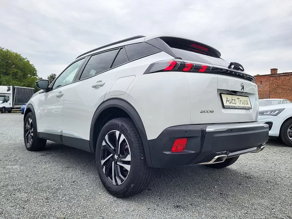 Peugeot 2008 ALLURE 1.2 PureTech 130k EAT8 - foto 38