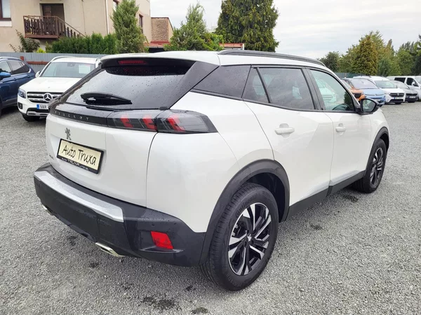 Peugeot 2008 ALLURE 1.2 PureTech 130k EAT8 - foto 4
