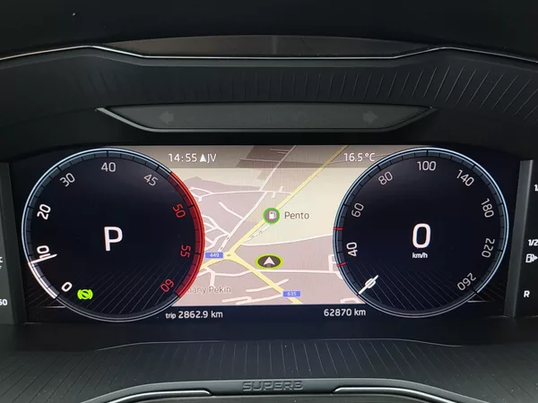 Škoda Superb III FL combi 2.0 TDi DSG STYLE - foto 11