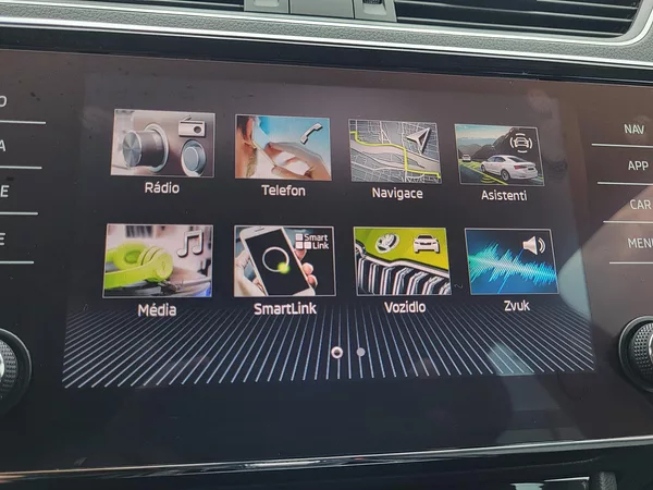 Škoda Superb III FL combi 2.0 TDi DSG STYLE - foto 15