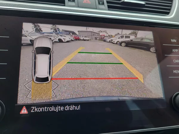 Škoda Superb III FL combi 2.0 TDi DSG STYLE - foto 19