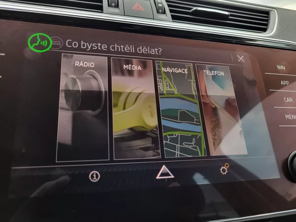 Škoda Superb III FL combi 2.0 TDi DSG STYLE - foto 20