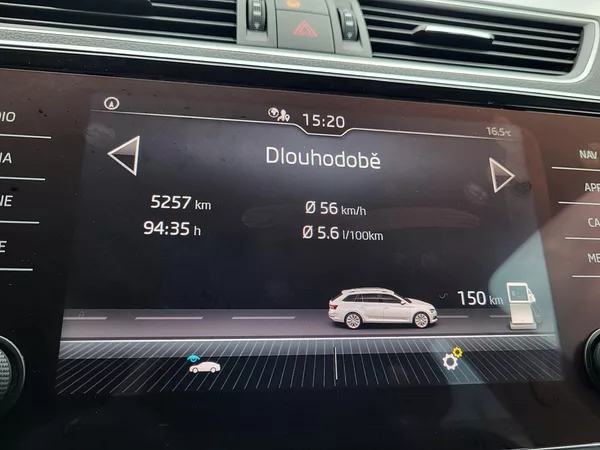 Škoda Superb III FL combi 2.0 TDi DSG STYLE - foto 22