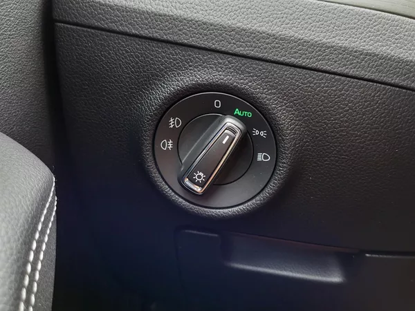 Škoda Superb III FL combi 2.0 TDi DSG STYLE - foto 24