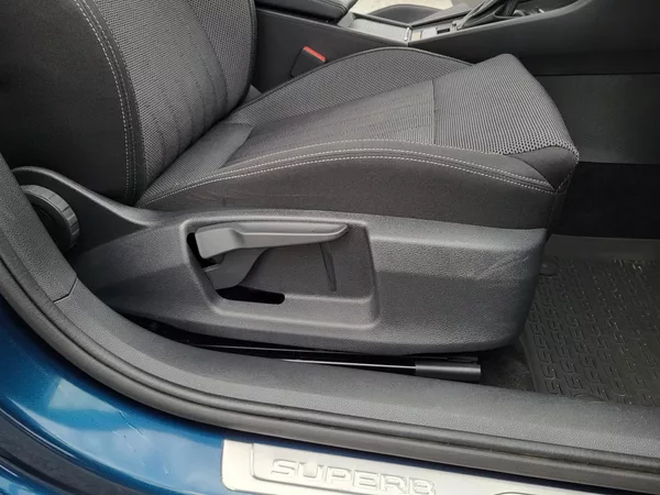 Škoda Superb III FL combi 2.0 TDi DSG STYLE - foto 29