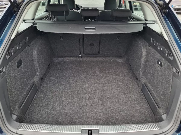Škoda Superb III FL combi 2.0 TDi DSG STYLE - foto 44
