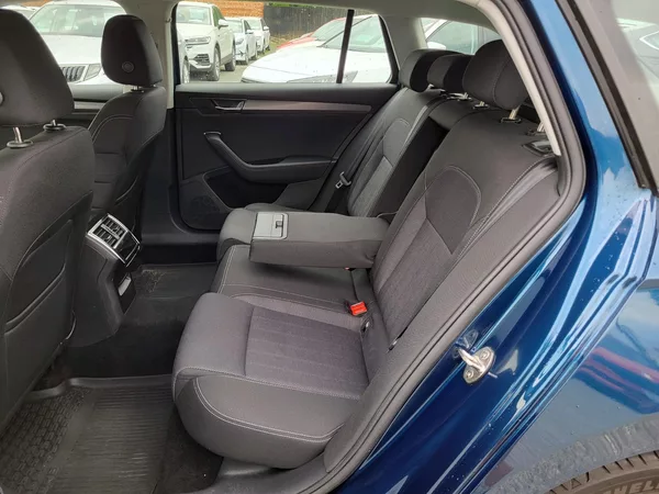 Škoda Superb III FL combi 2.0 TDi DSG STYLE - foto 8