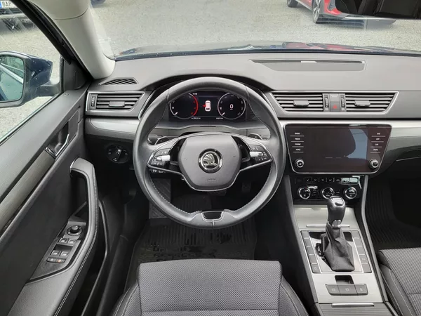Škoda Superb III FL combi 2.0 TDi DSG STYLE - foto 9