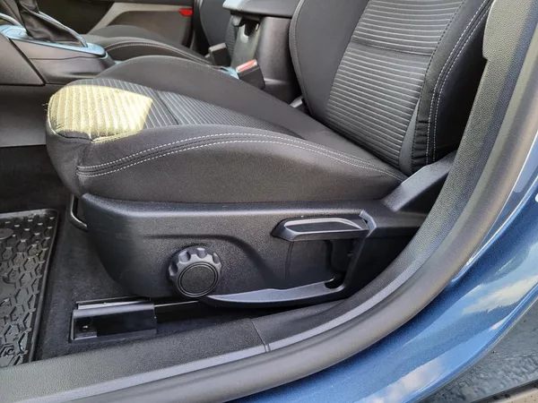 Ford Focus 1.0 EcoBoost mHEV 114kW autom. - foto 27