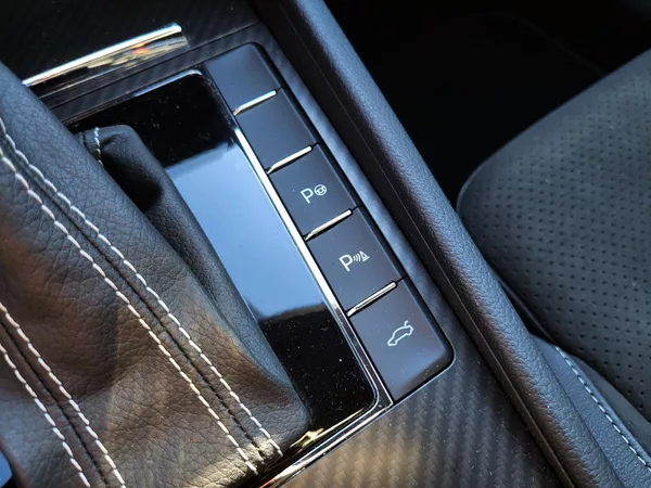 Škoda Superb 2.0 TDi DSG 4x4 SPORTLINE - foto 24