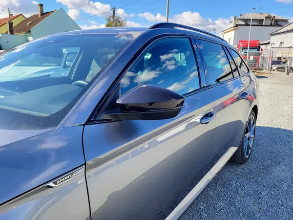 Škoda Superb 2.0 TDi DSG 4x4 SPORTLINE - foto 34