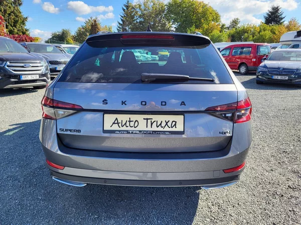 Škoda Superb 2.0 TDi DSG 4x4 SPORTLINE - foto 37