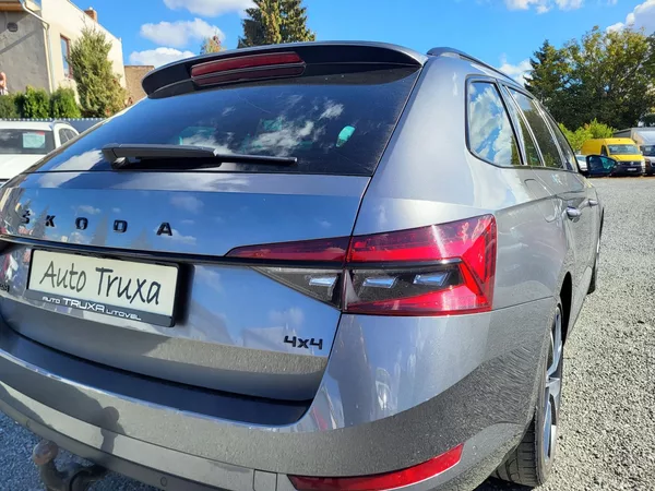 Škoda Superb 2.0 TDi DSG 4x4 SPORTLINE - foto 41