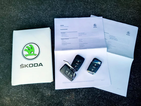 Škoda Superb 2.0 TDi DSG 4x4 SPORTLINE - foto 42