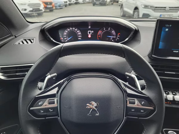 Peugeot 5008 1.5 BlueHDi 130 automat 7-míst - foto 13