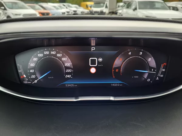 Peugeot 5008 1.5 BlueHDi 130 automat 7-míst - foto 14