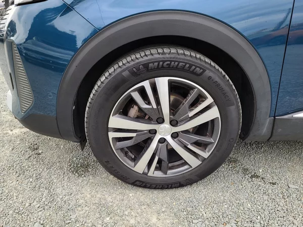 Peugeot 5008 1.5 BlueHDi 130 automat 7-míst - foto 32