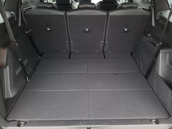 Peugeot 5008 1.5 BlueHDi 130 automat 7-míst - foto 38