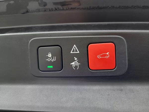 Peugeot 5008 1.5 BlueHDi 130 automat 7-míst - foto 39