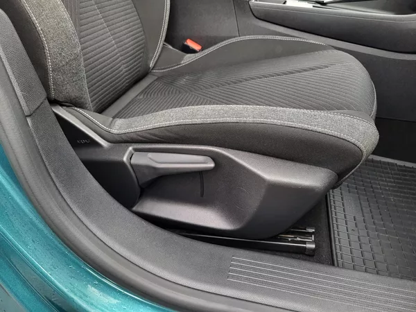 Peugeot 308 SW ACTIVE PACK 1.5 BlueHDi 130 - foto 28