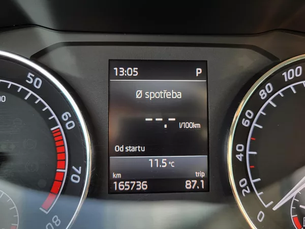 Škoda Superb 2.0 TSI 162kW DSG STYLE+ - foto 11
