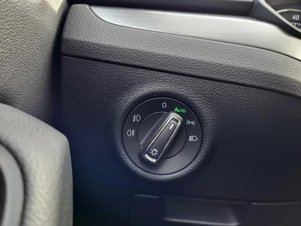 Škoda Superb 2.0 TSI 162kW DSG STYLE+ - foto 23