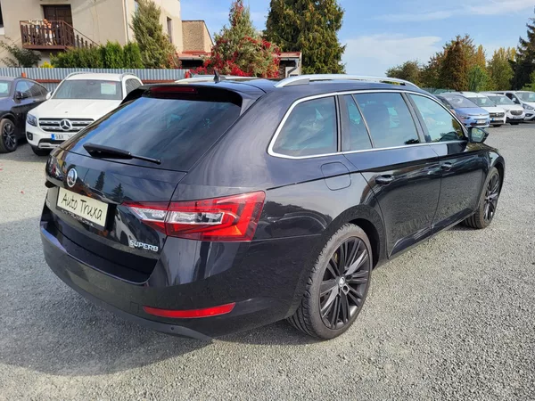 Škoda Superb 2.0 TSI 162kW DSG STYLE+ - foto 4