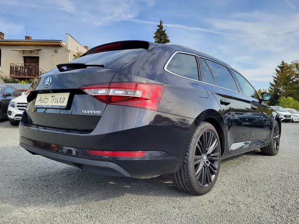 Škoda Superb 2.0 TSI 162kW DSG STYLE+ - foto 41