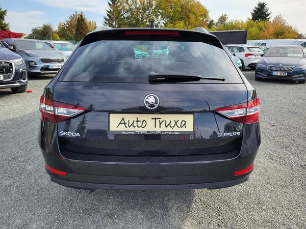 Škoda Superb 2.0 TSI 162kW DSG STYLE+ - foto 43
