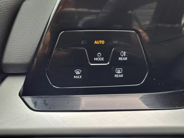 Volkswagen Golf Variant 2.0 TDi BMT 85kW LIFE - foto 24