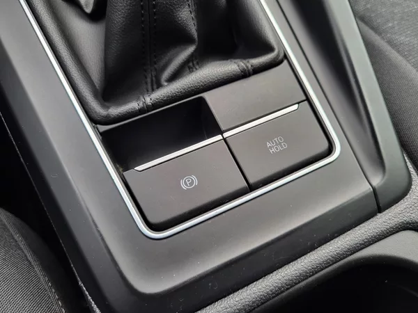 Volkswagen Golf Variant 2.0 TDi BMT 85kW LIFE - foto 27