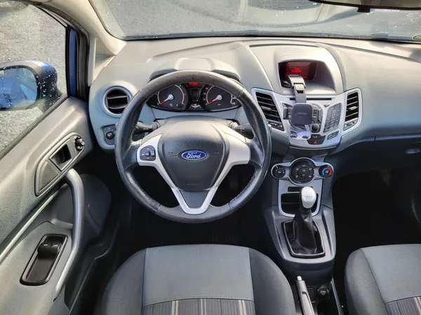 Ford Fiesta 1.6 L Duratorq TDCi 66kW TREND - foto 9