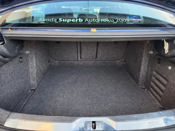 Škoda Superb 2.0-PRAV.SERVIS-TOP VÝBAVA - foto 15