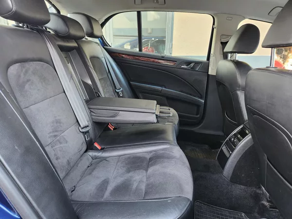 Škoda Superb 2.0-PRAV.SERVIS-TOP VÝBAVA - foto 17