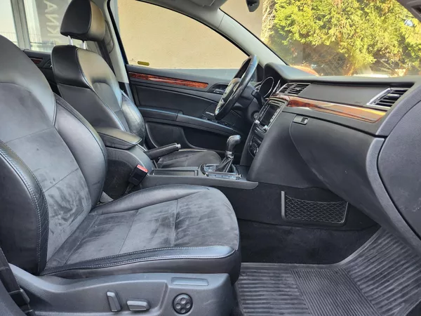 Škoda Superb 2.0-PRAV.SERVIS-TOP VÝBAVA - foto 23